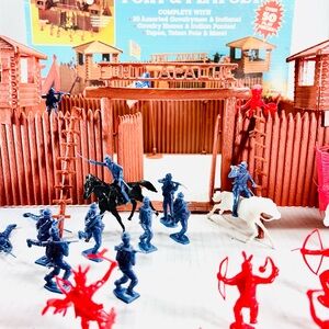 Vintage Made In USA Toy Street Wild West Fort Apache & Playset In Box